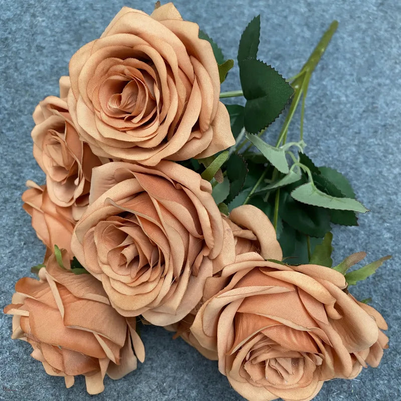 Ramo de rosas artificiales de 9 flores