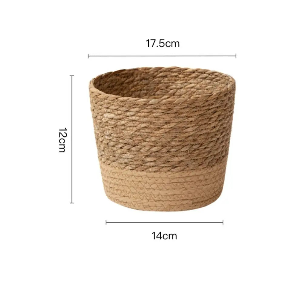 Cesta cubremaceta mediana sin patas con medidas de 17.5 por 12 cm.
