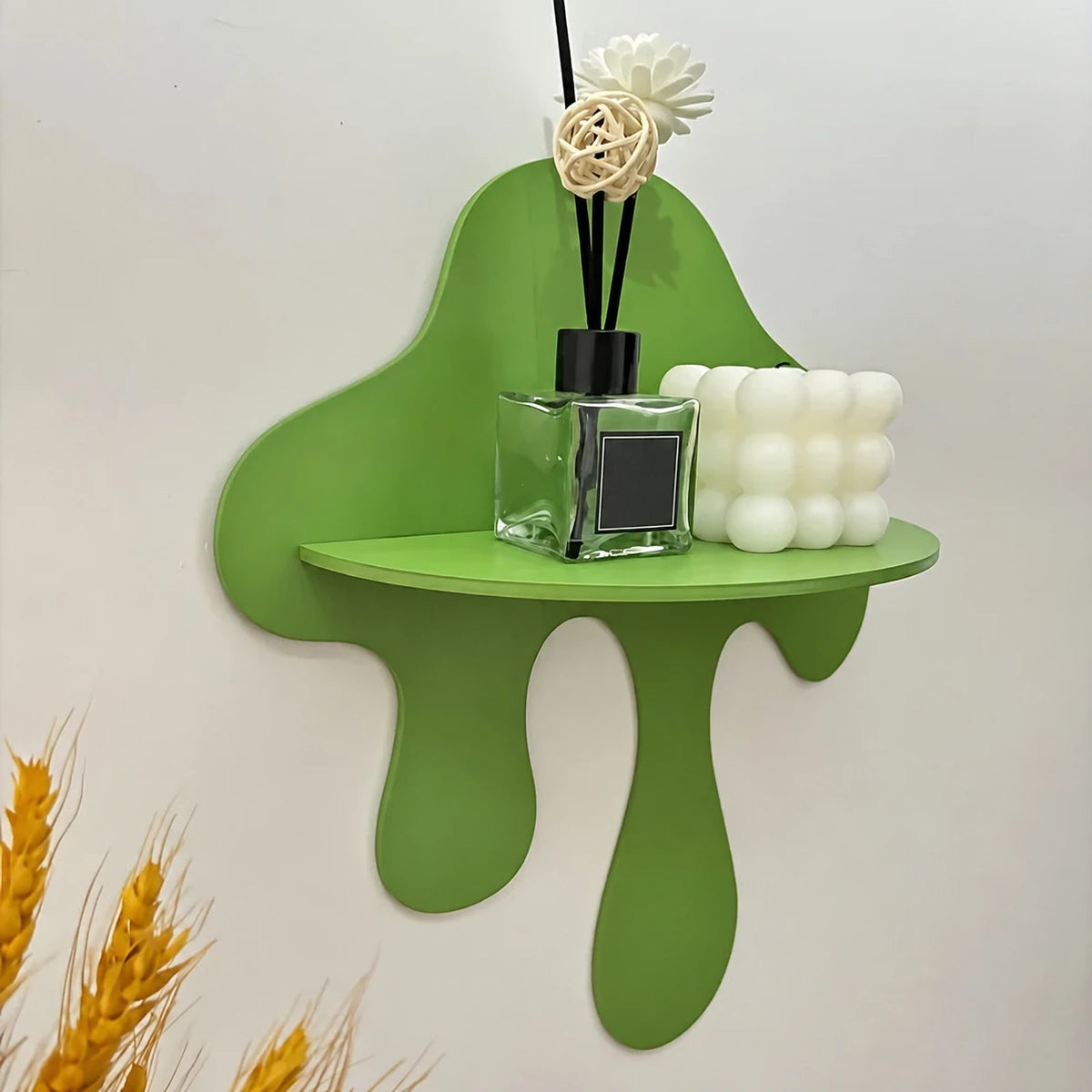 Repisa decorativa de madera en forma de gota