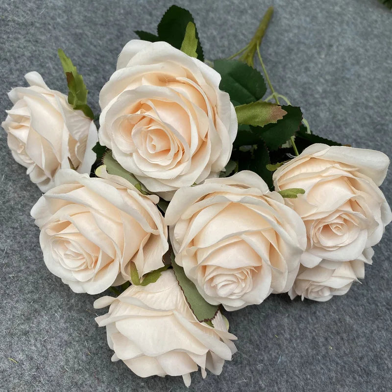 Ramo de rosas artificiales de 9 flores