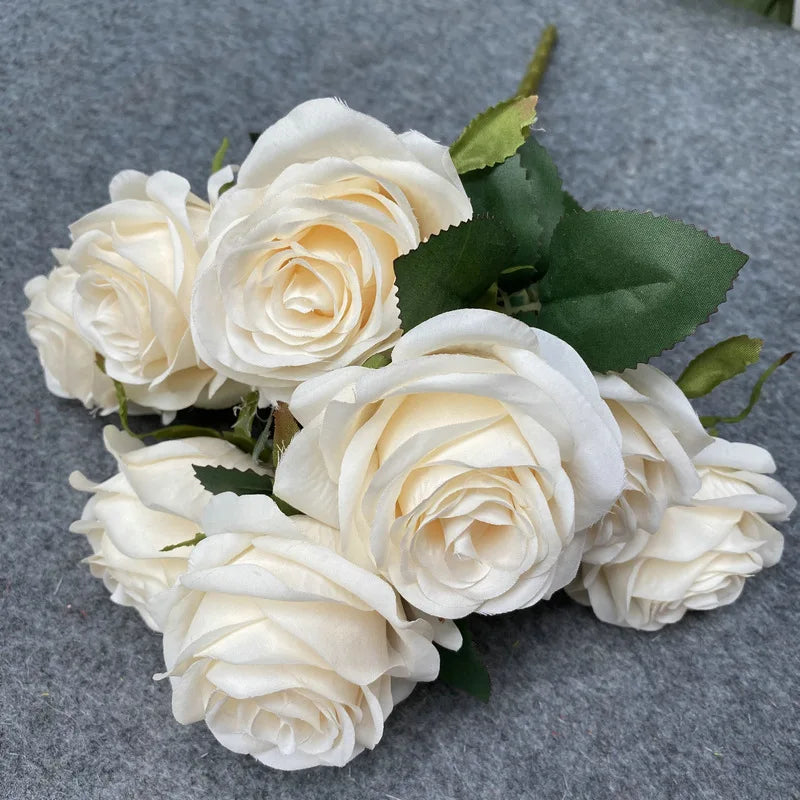 Ramo de rosas artificiales de 9 flores
