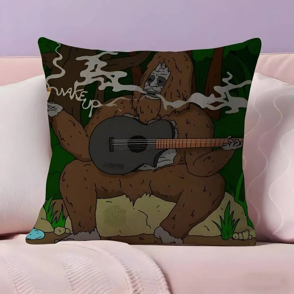 Funda ilustrada con un personaje peludo tocando guitarra entre árboles
