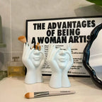 Portalápices decorativo de figura humana