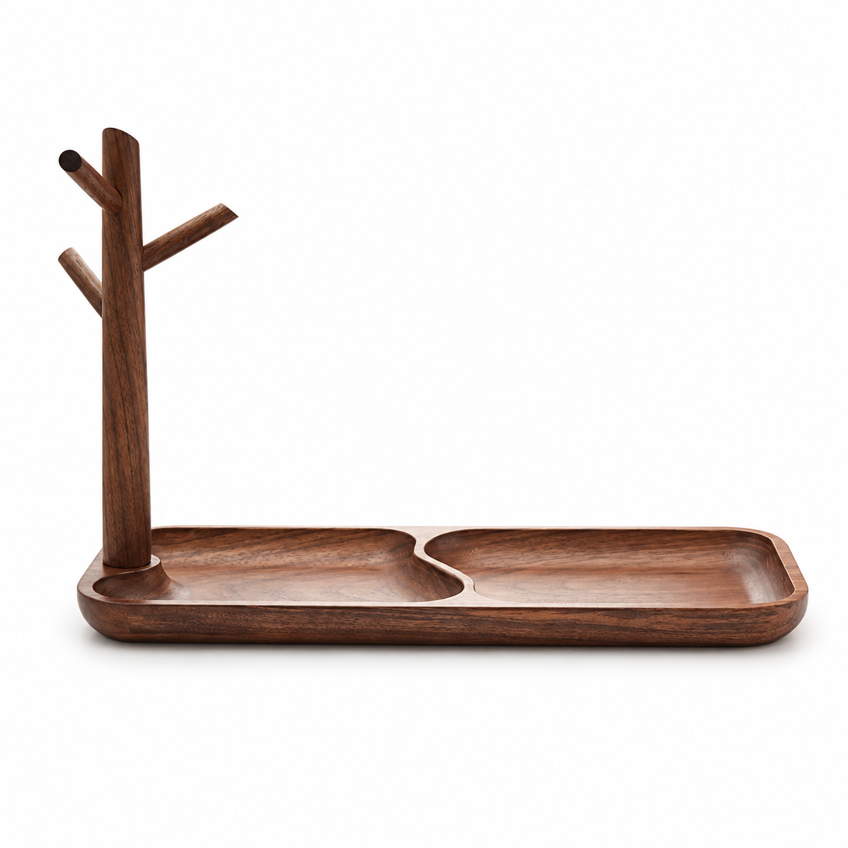Organizador de madera para joyería sobre fondo blanco